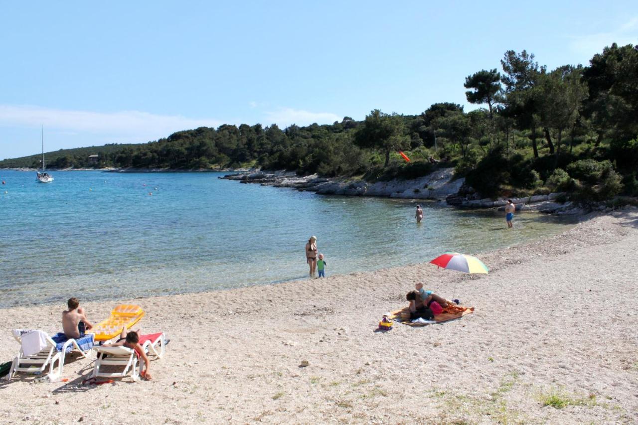 Apartments And Rooms With Parking Space Cunski, Losinj - 2498 מראה חיצוני תמונה