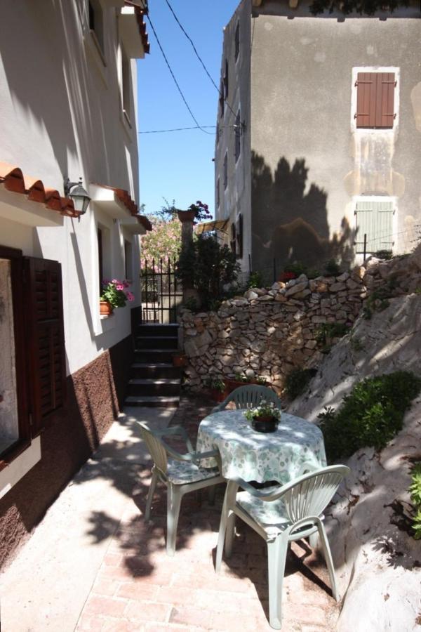 Apartments And Rooms With Parking Space Cunski, Losinj - 2498 מראה חיצוני תמונה