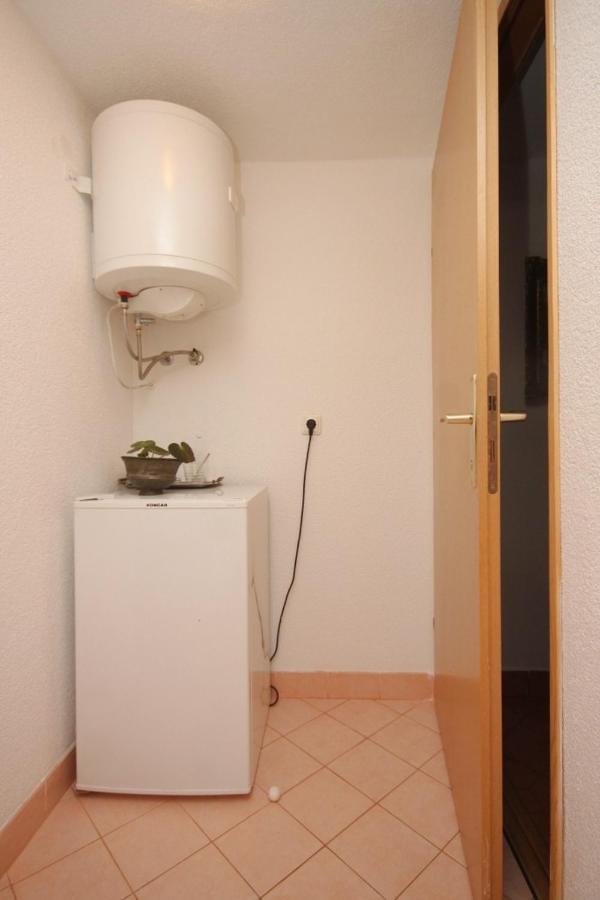 Apartments And Rooms With Parking Space Cunski, Losinj - 2498 מראה חיצוני תמונה