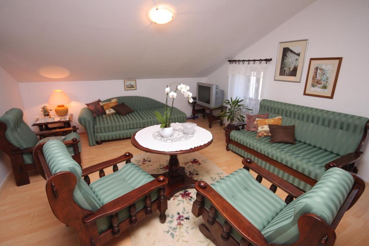 Apartments And Rooms With Parking Space Cunski, Losinj - 2498 מראה חיצוני תמונה