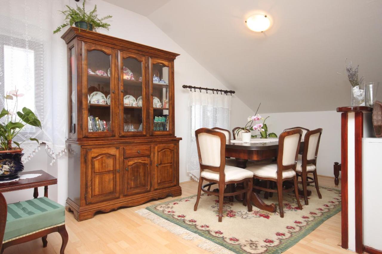 Apartments And Rooms With Parking Space Cunski, Losinj - 2498 מראה חיצוני תמונה